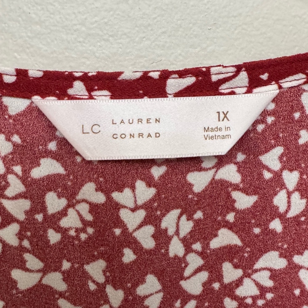 LC Lauren Conrad Red Floral V-Neck Short Sleeve Blouse - Picture 2 of 7